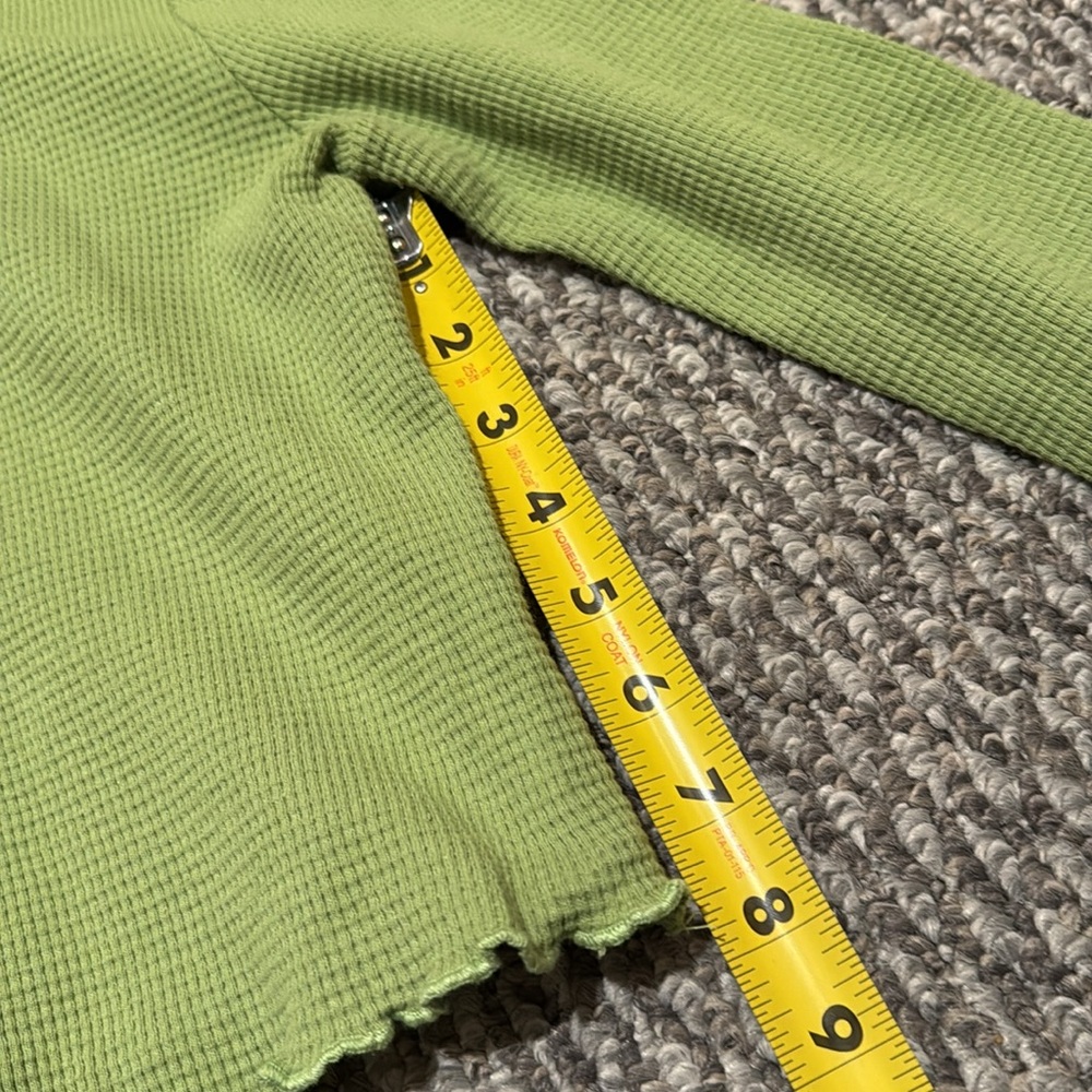 Lisa Says Gah Lola Long Sleeve Green Cropped Thermal Shirt - Picture 6 of 10